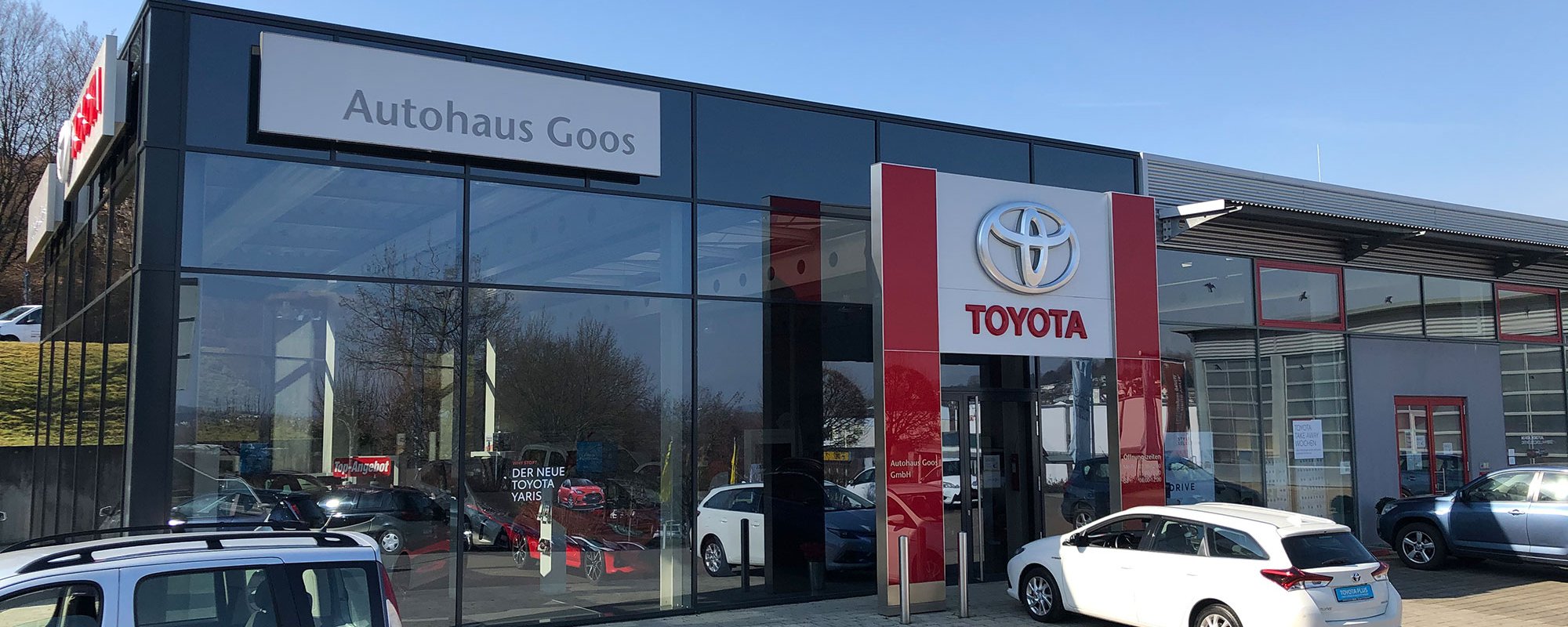 Außenansicht des Gebäude des Autohaus Goos – Ihr Experte für den Kauf von Gebrauchtwagen und Finanzierung von Neuwagen