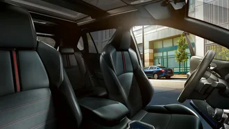 Sportliche Innenausstattung des RAV4 Plugin Hybrid